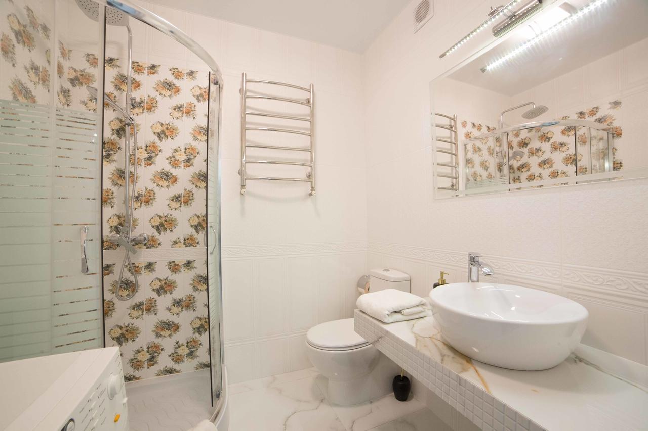 Leogrand Apartments On Kulisha 36 Lviv Eksteriør billede